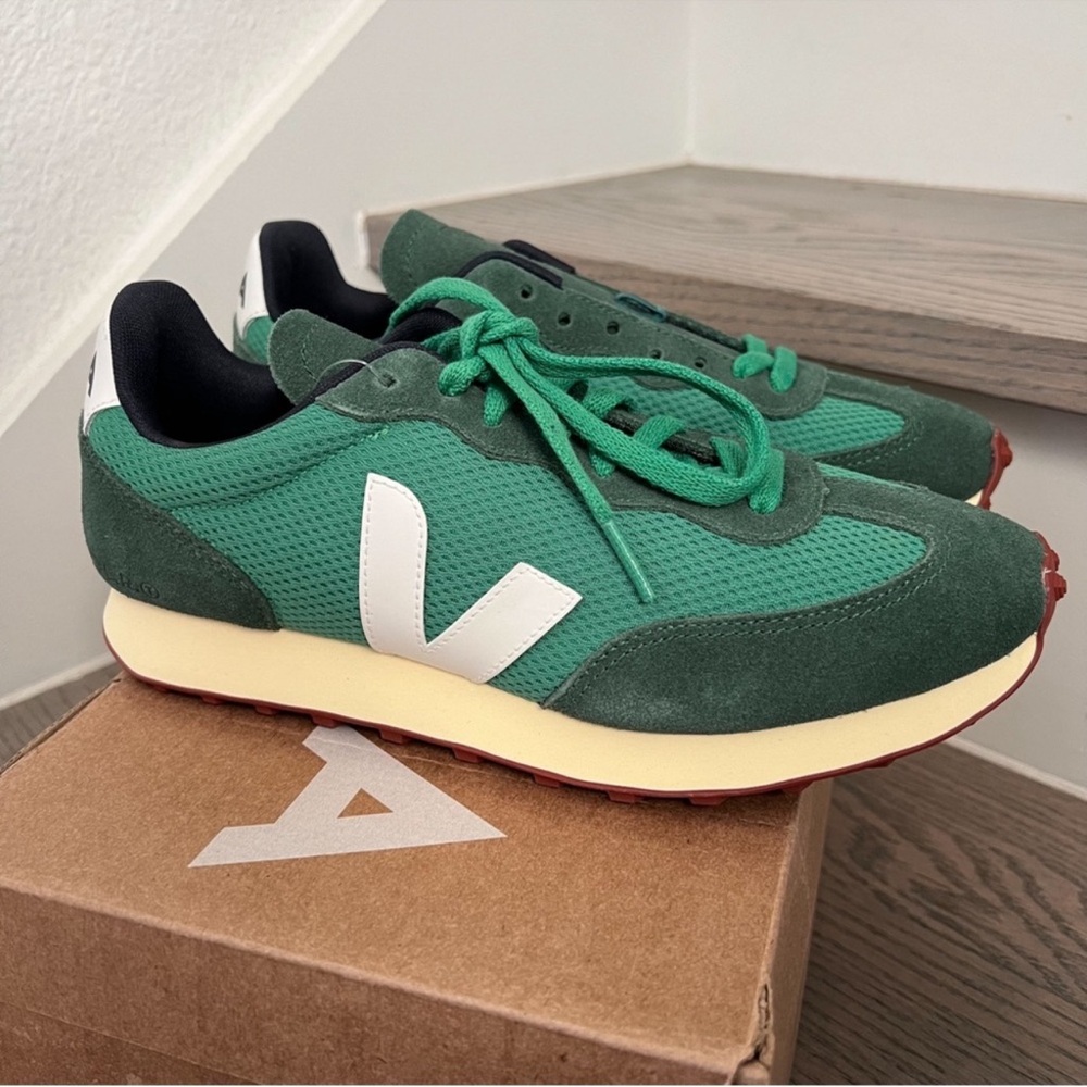 Veja Anthropologie Rio Branco Sneakers in Emeraude White Green NWT - Picture 3 of 6